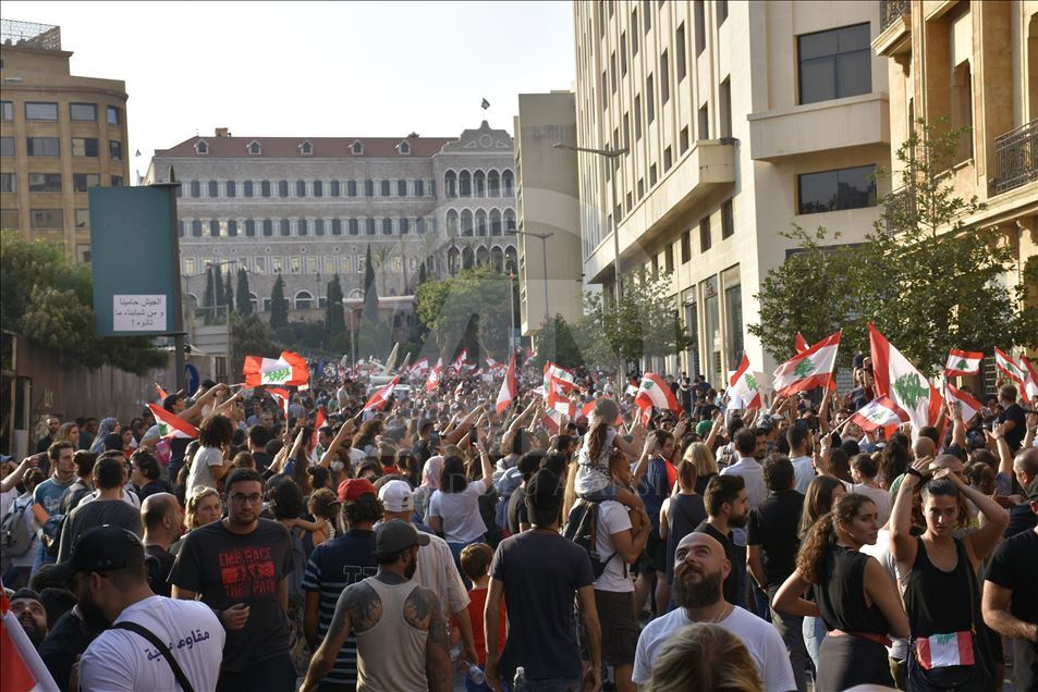 Protestas antigubernamentales continúan en Líbano 