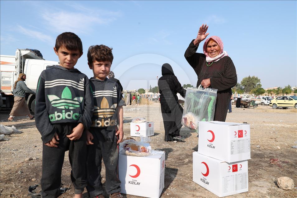 Türk Kızılaydan Tel Abyad'a yardım