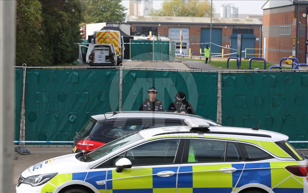 39 bodies discovered in truck in Essex, England