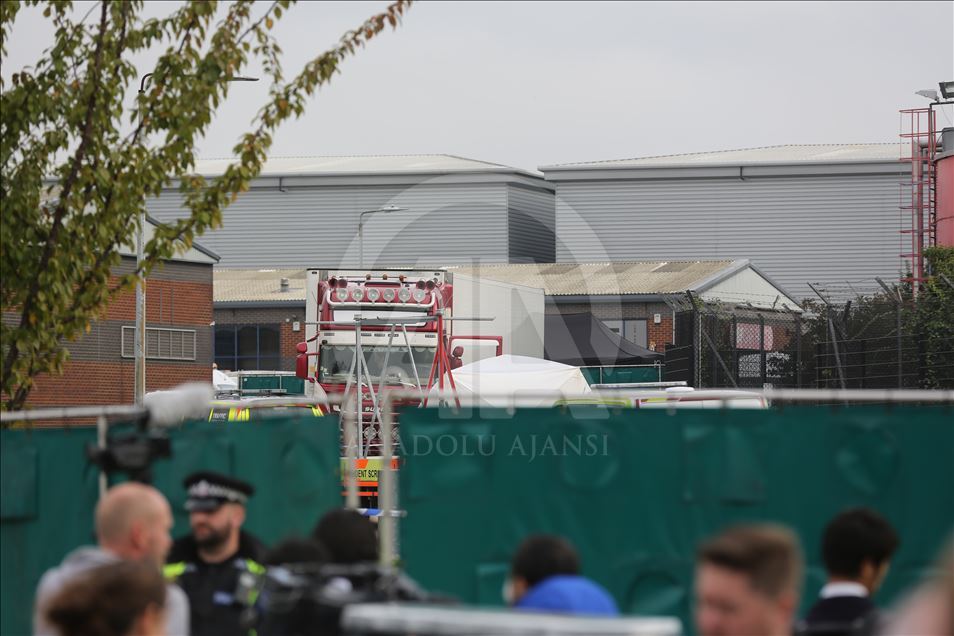 39 bodies discovered in truck in Essex, England