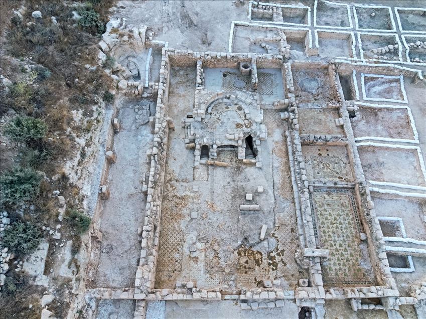 Batı Kudüs'te Bizans dönemine ait kilise bulundu
