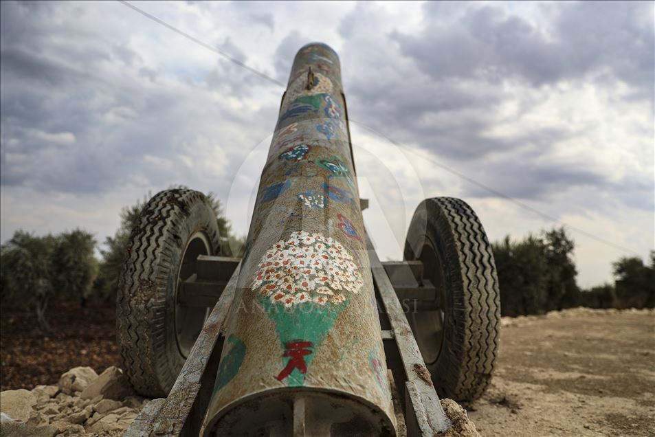 Message of peace given with "hell cannon"