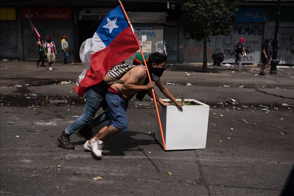 Şili'deki zam karşıtı gösteriler