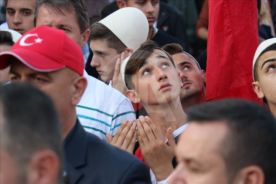 Shkup, organizohet "Mitingu i solidarizimit me Turqinë"