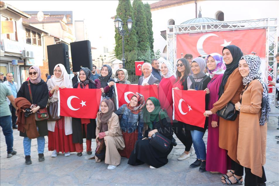 Shkup, organizohet "Mitingu i solidarizimit me Turqinë"