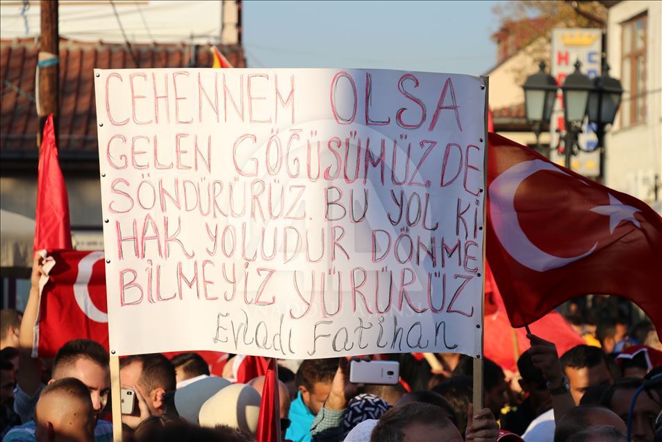 Shkup, organizohet "Mitingu i solidarizimit me Turqinë"