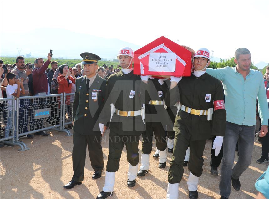 Şehit Erdoğan Türkel son yolculuğuna uğurlandı
