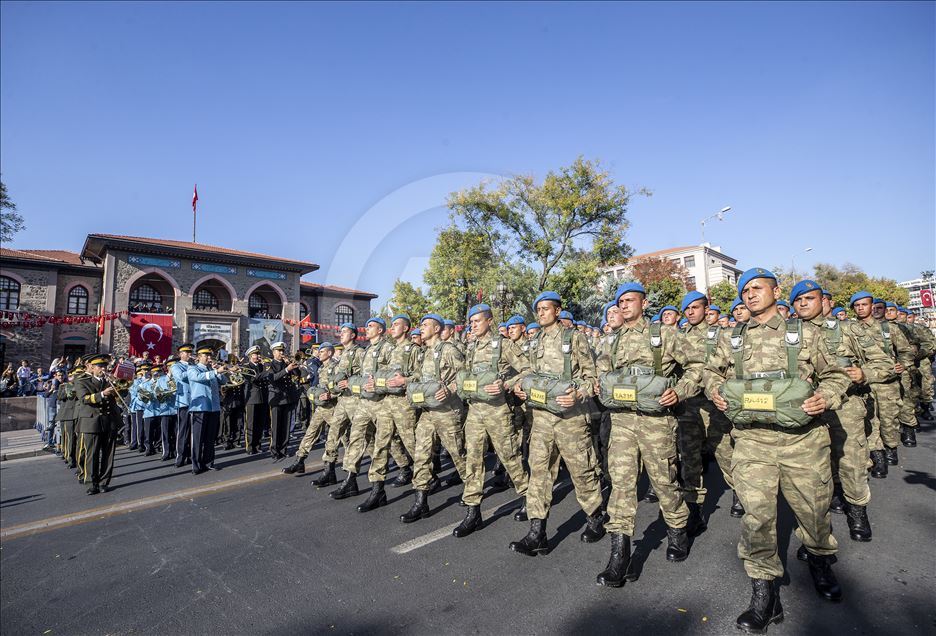 Başkentte 29 Ekim kortej yürüyüşü yapıldı