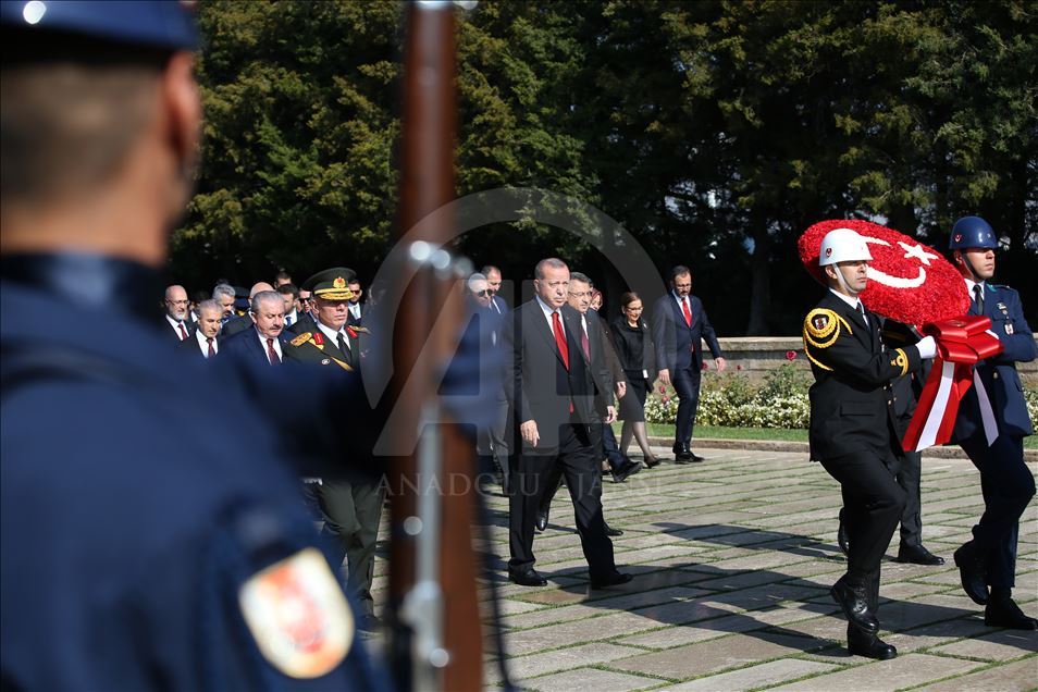Президент Турции в День Республики почтил память Ататюрка