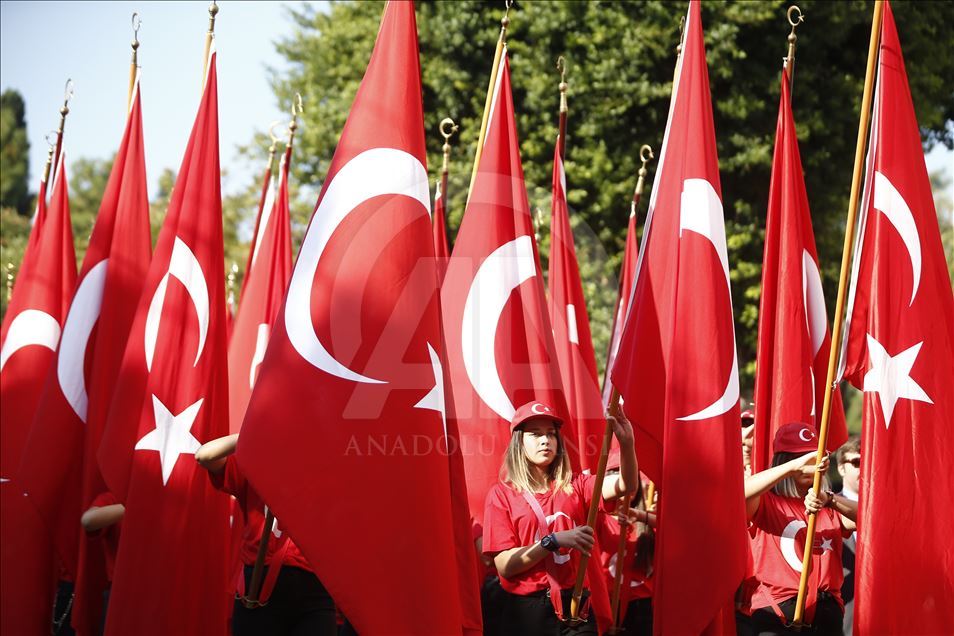 Širom Turske se obilježava 96. rođendan Republike 