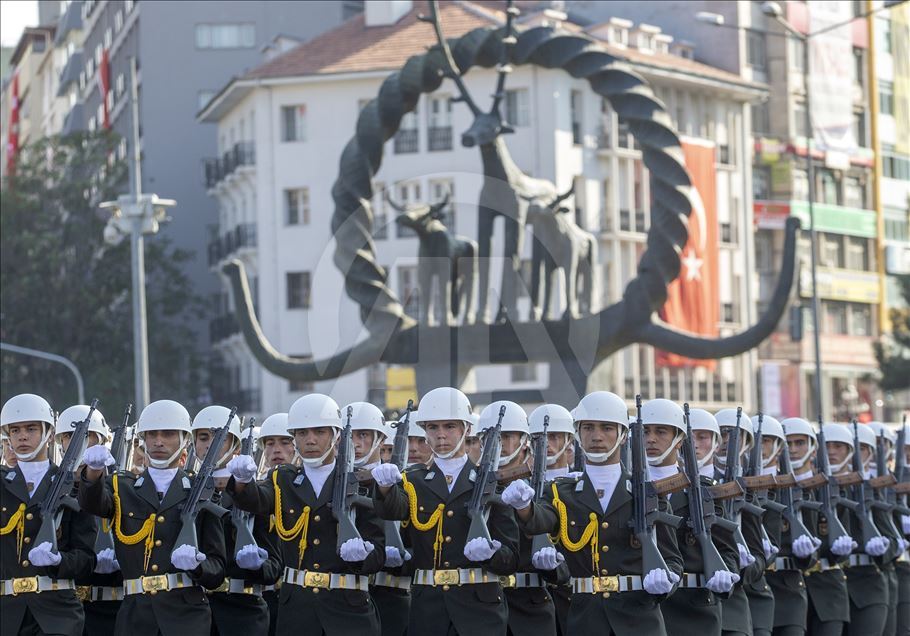 Başkentte 29 Ekim kortej yürüyüşü yapıldı