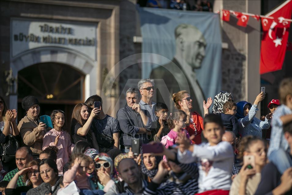 Başkentte 29 Ekim kortej yürüyüşü yapıldı