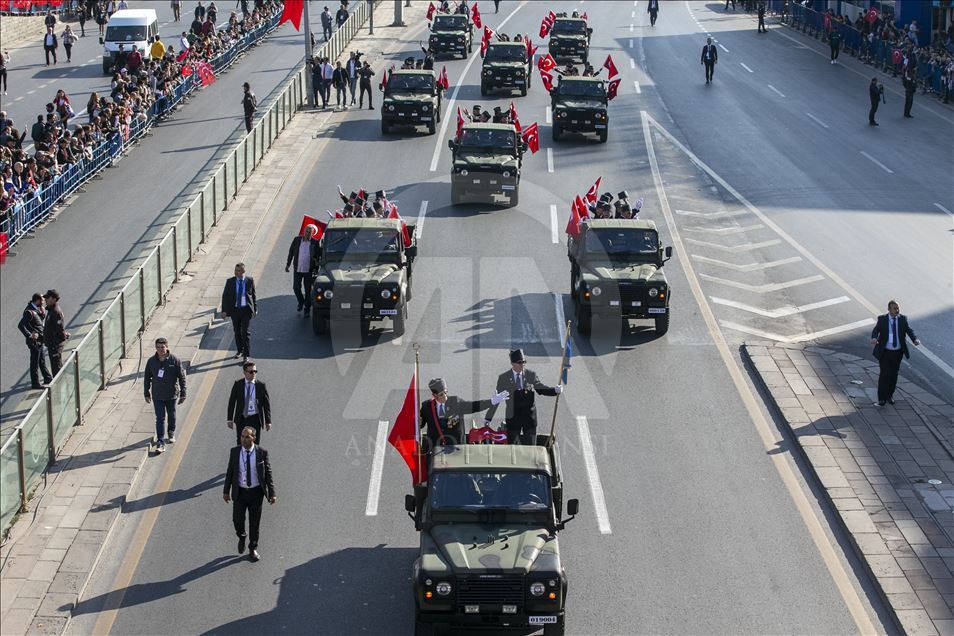 Başkentte 29 Ekim kortej yürüyüşü yapıldı