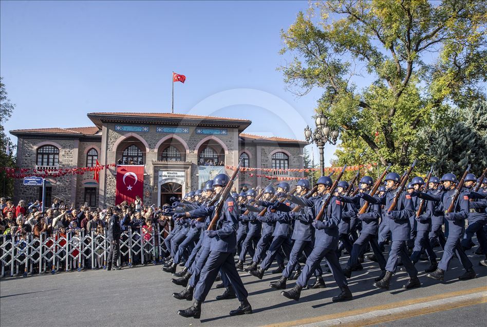 Başkentte 29 Ekim kortej yürüyüşü yapıldı