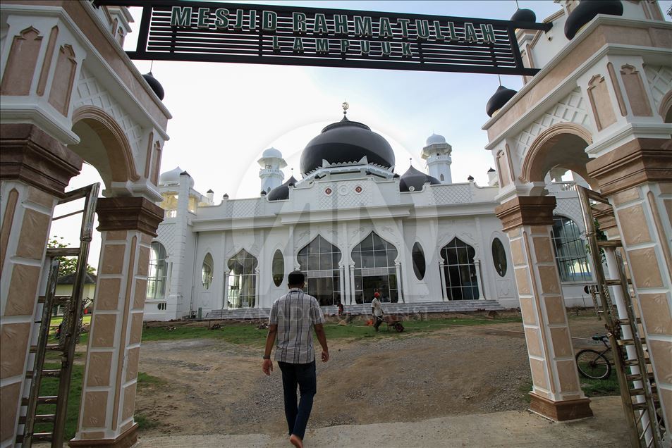 Masjid Rahmatullah saksi bisu tsunami Aceh