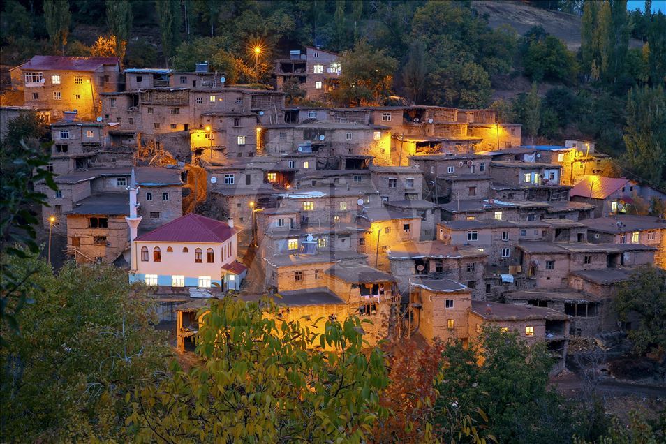 Hizan, doğallığı ve tabiatıyla ziyaretçilerini büyülüyor