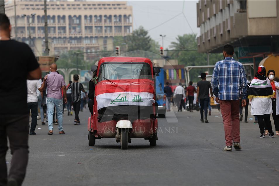 "Tuk tuk", mjetet simbol të protestave në Bagdad
