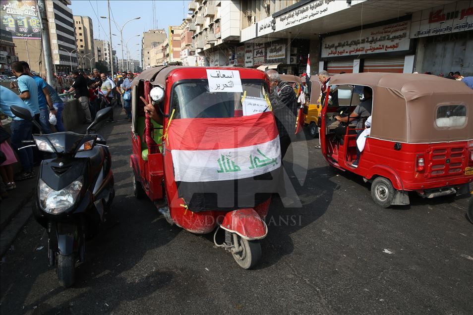 "Tuk tuk", mjetet simbol të protestave në Bagdad
