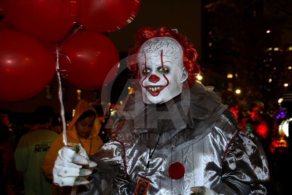 Ежегодный Хэллоуин-парад в Нью-Йорке
