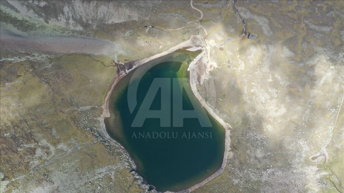 Lac du "paradis caché" turc : Destination pour les amoureux de la nature