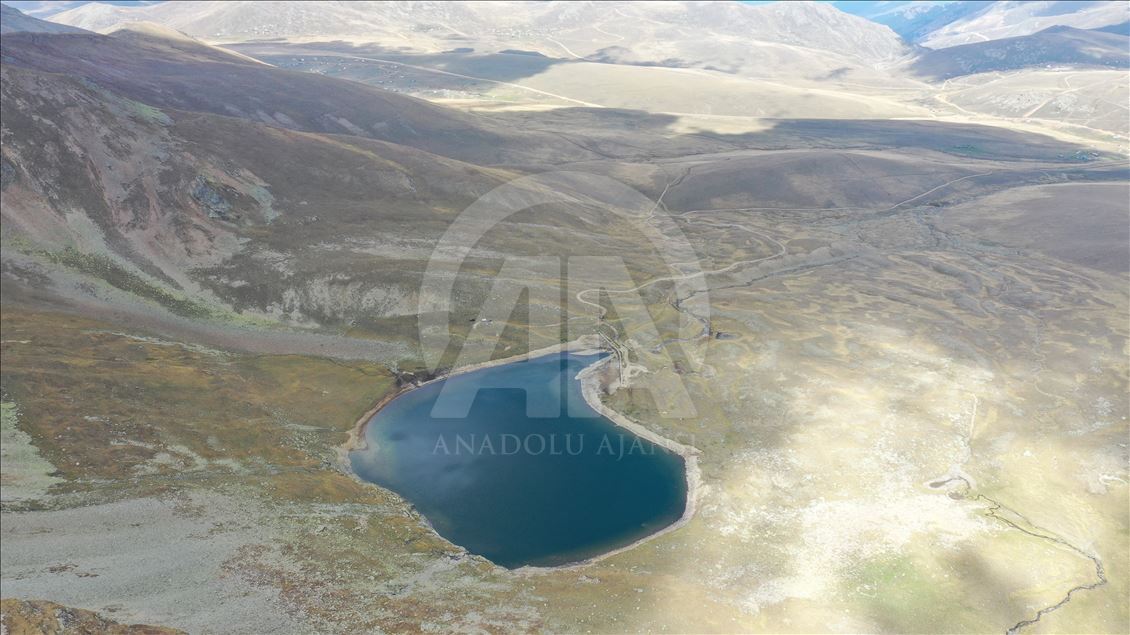 Lac du "paradis caché" turc : Destination pour les amoureux de la nature