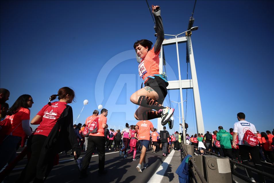В Стамбуле стартовал 41-й международный марафон Vodafone
