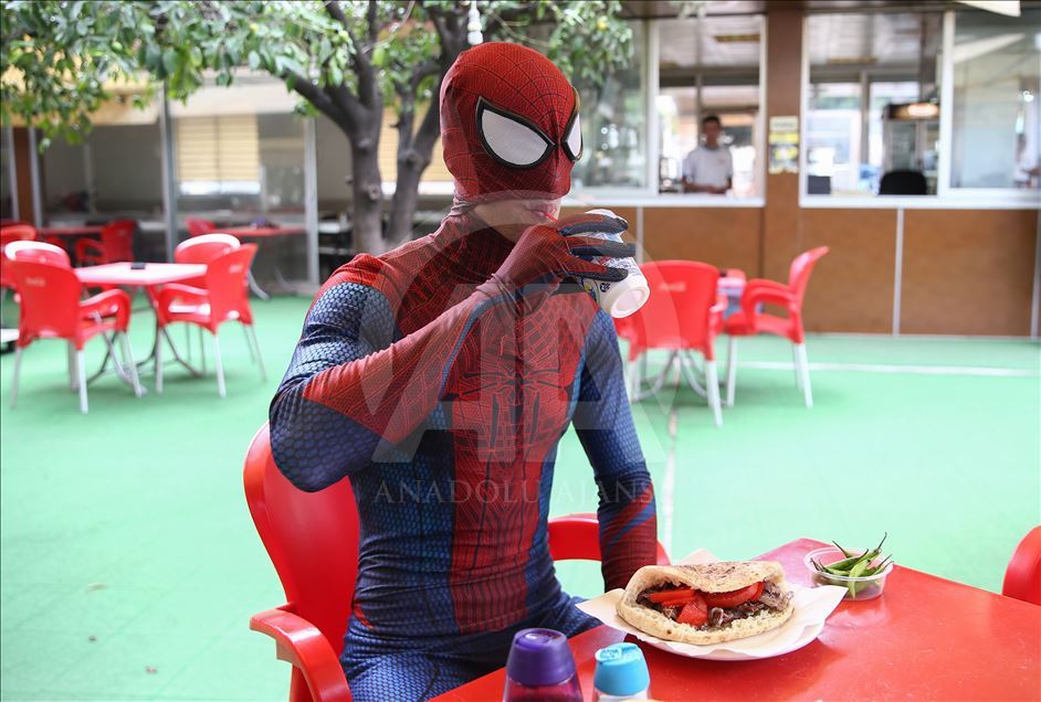 Turkish man's Spider-Man performance in Turkey's Antalya