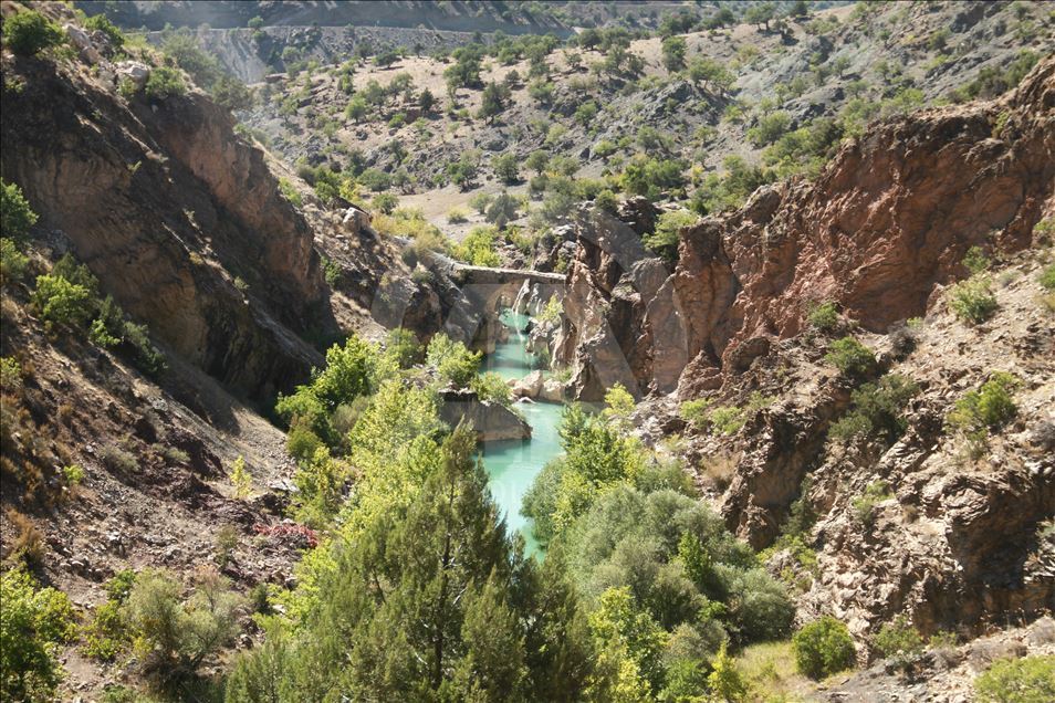 Göksu'nun Toroslardaki gerdanlığı: Salavat ve Cırlavık köprüleri