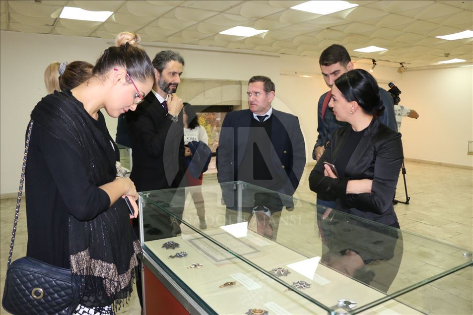 Tiranë, hapet ekspozita për dekoratat dhe medaljet
