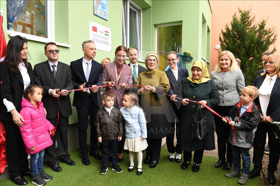 بازسازی و تجهیز یک مرکز آموزشی توسط ترکیه در بوداپست
