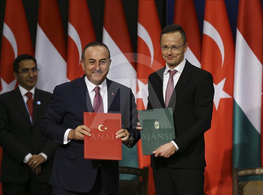 Türkiye-Macaristan arasındaki anlaşmaların imza töreni