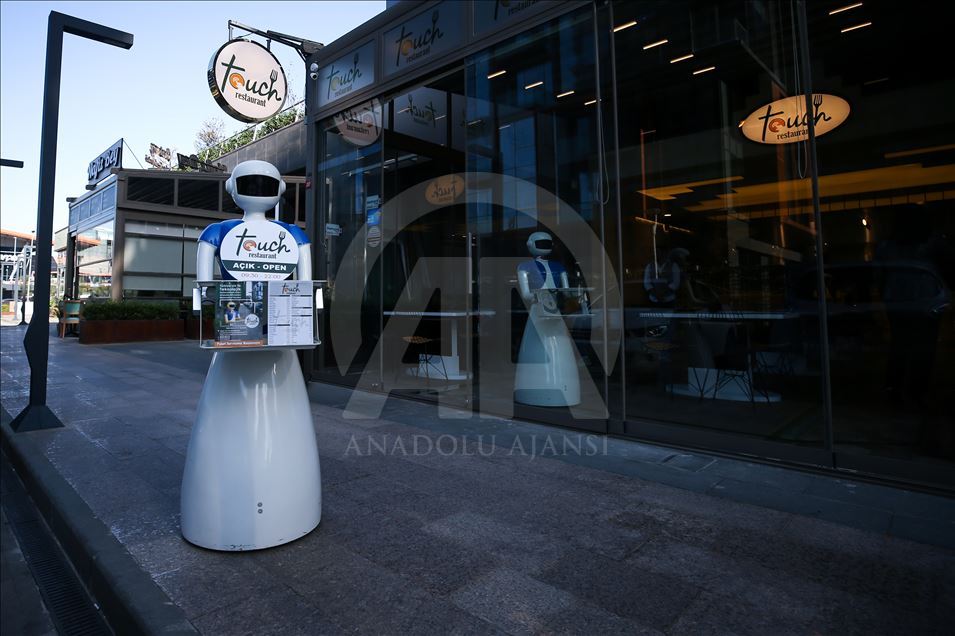 Robot waiters in Istanbul