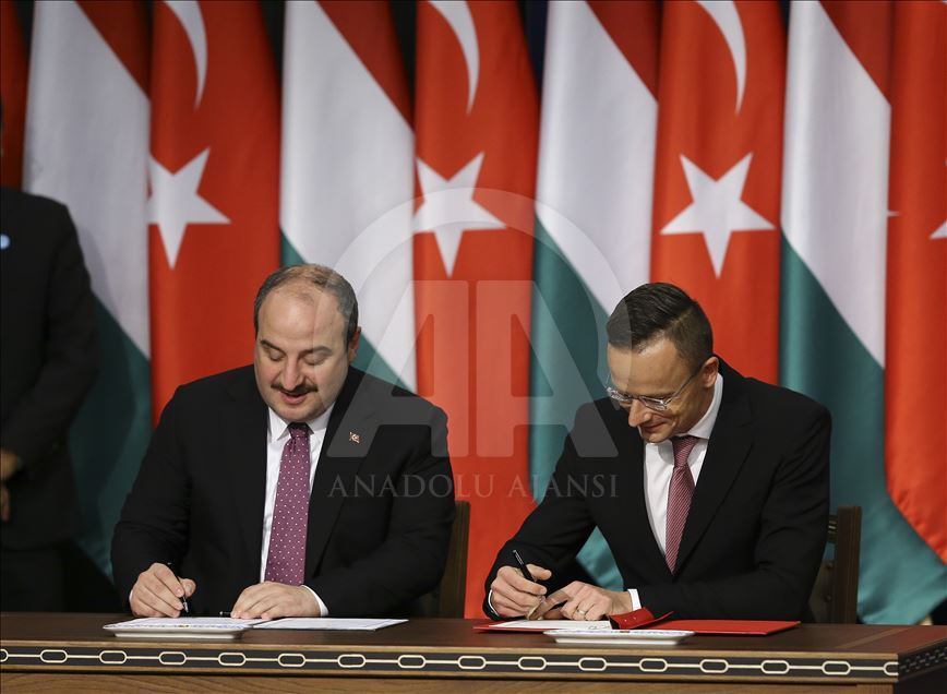Türkiye-Macaristan arasındaki anlaşmaların imza töreni