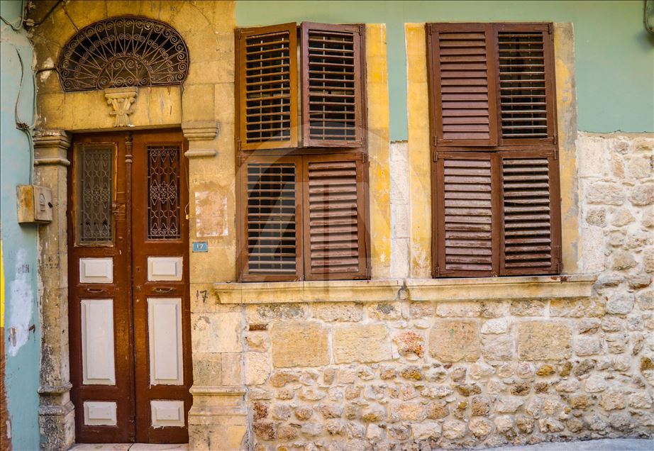 أنطاكية التركية.. أزقة ضيقة ومنازل تاريخية شامخة تقاوم الزمن