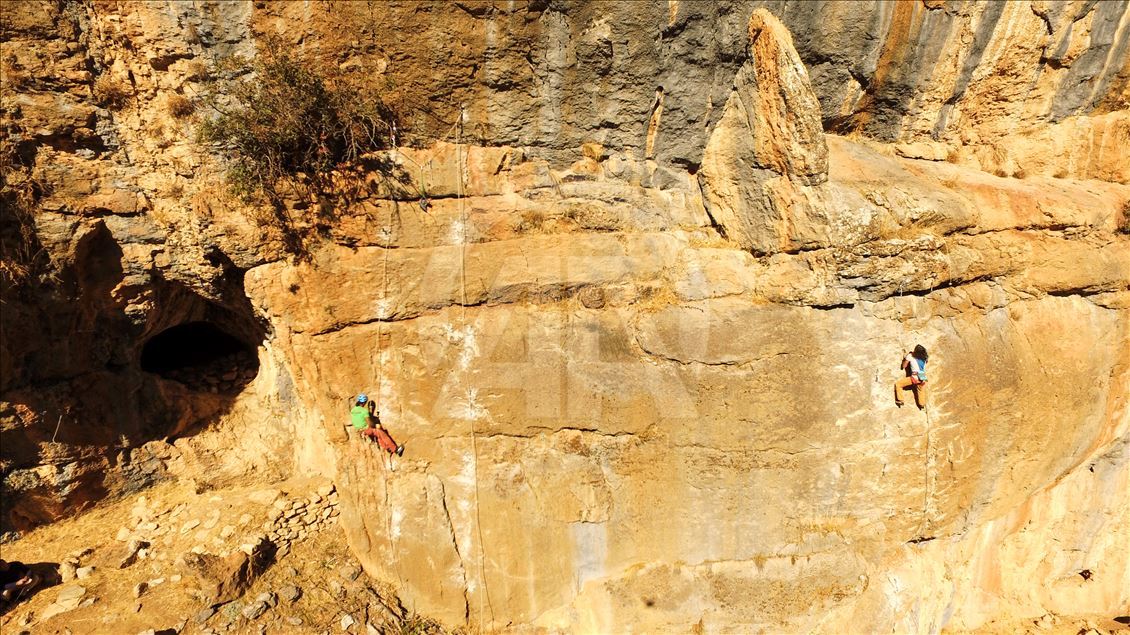 First rock climbing in Turkey's Diyarbakir