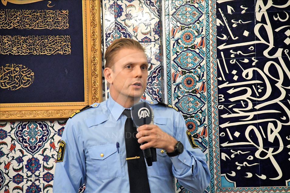 بمناسبة عيدها.. الشرطة السويدية تقيم فعالية بمسجد في ستوكهولم