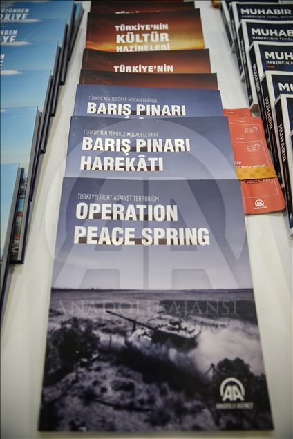 AA'nın "Barış Pınarı Harekatı" kitabı ilk kez TÜYAP Fuarı'nda okuyucu ile buluştu