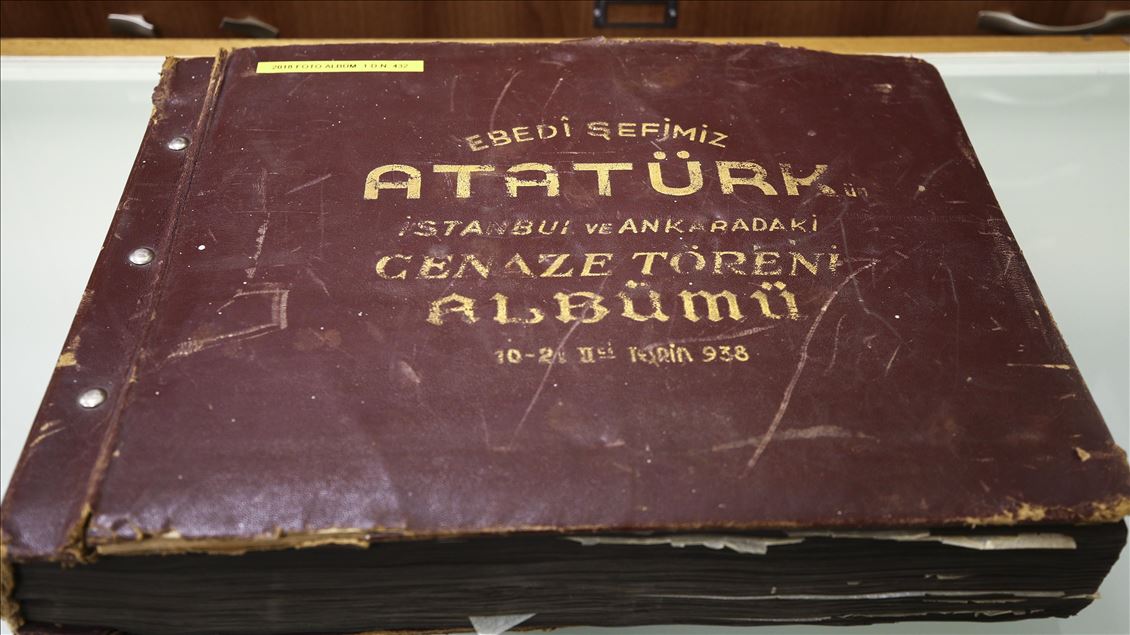 Ata'nın cenaze fotoğrafları Milli Kütüphane arşivinde