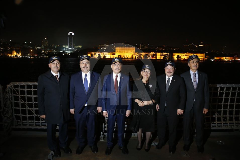 Cumhurbaşkanı Yardımcısı Oktay, TCG Yavuz Fırkateyni'ni ziyaret etti