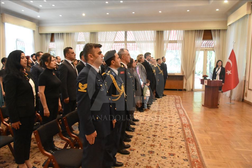 Büyük Önder Atatürk'ü anıyoruz