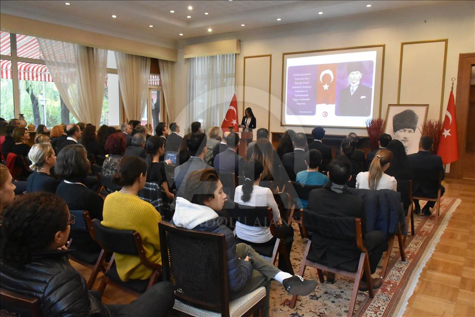 Büyük Önder Atatürk'ü anıyoruz