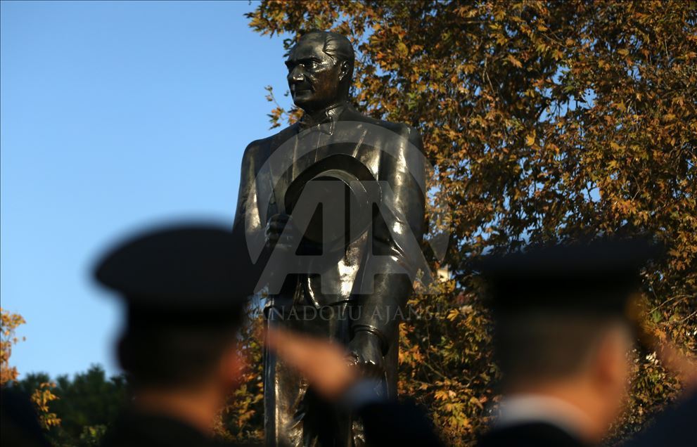 Büyük Önder Atatürk'ü anıyoruz