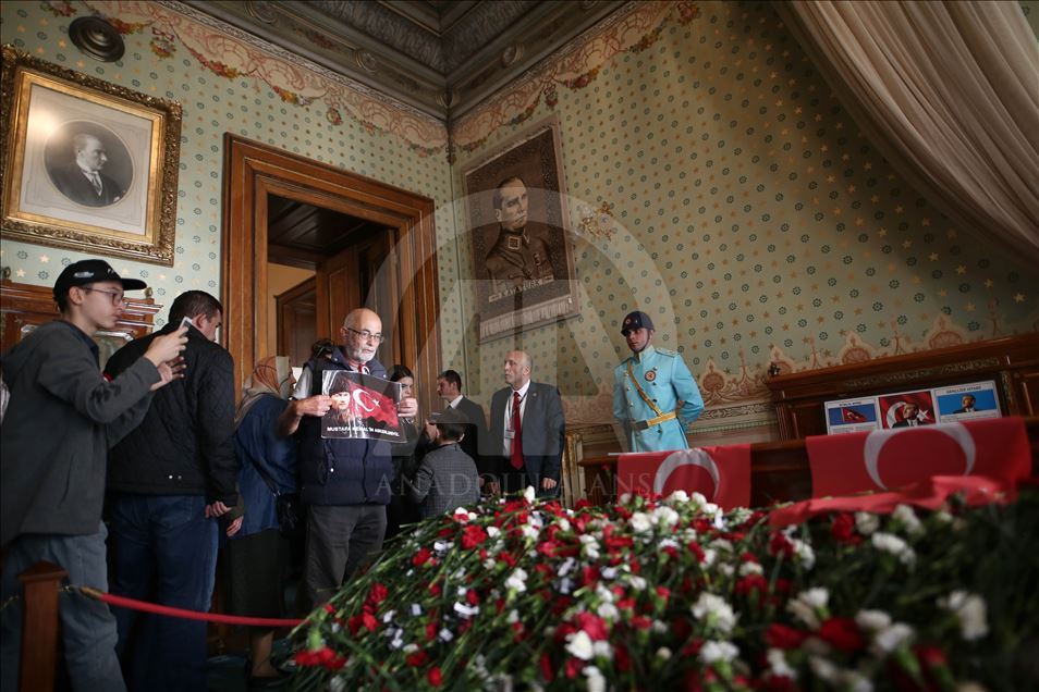 Büyük Önder Atatürk'ü anıyoruz