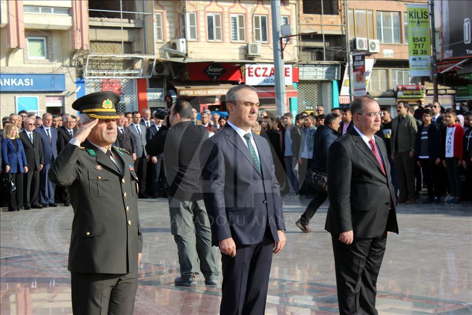 Büyük Önder Atatürk'ü anıyoruz