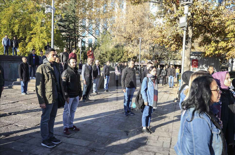 Büyük Önder Atatürk'ü anıyoruz