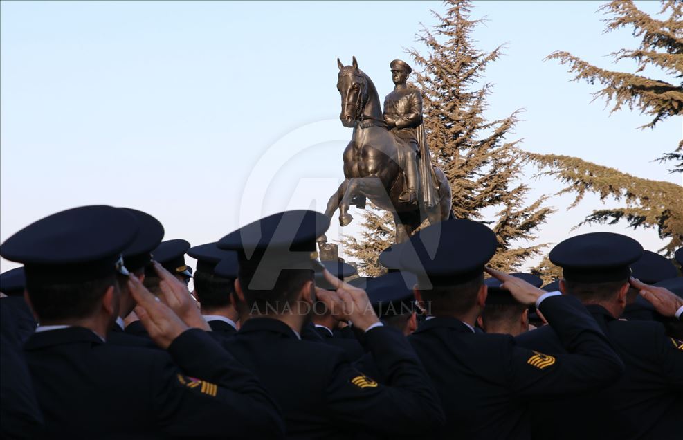 Büyük Önder Atatürk'ü anıyoruz
