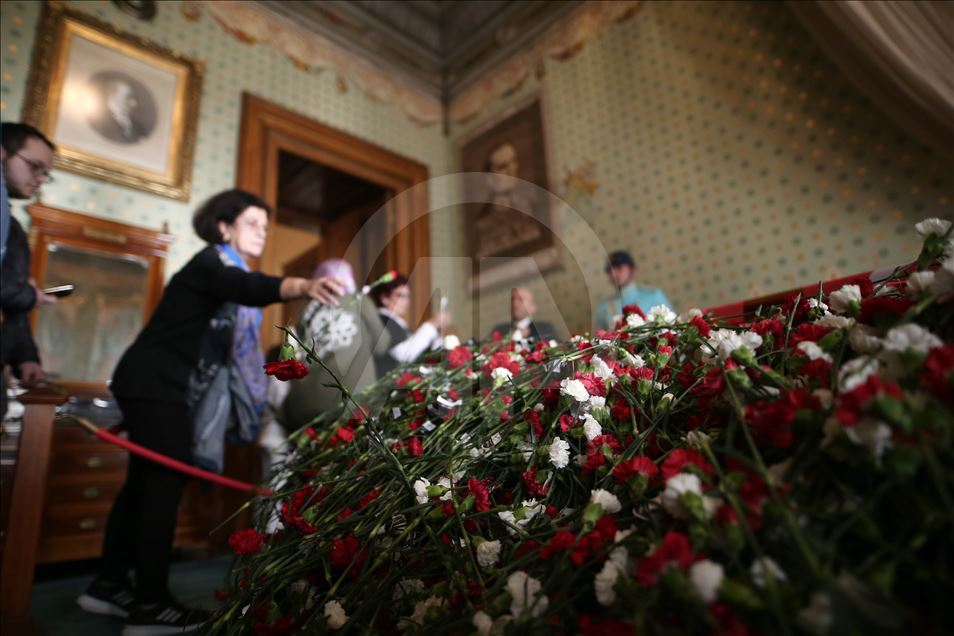 Büyük Önder Atatürk'ü anıyoruz