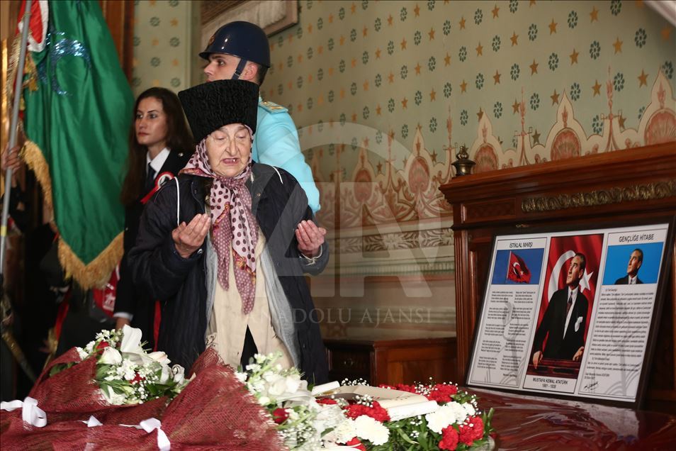 Büyük Önder Atatürk'ü anıyoruz