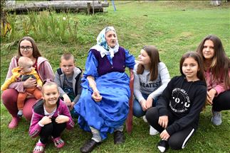 Stogodišnja Halima Skopljak iz Tešnja: I danas volim zaigrati kolo