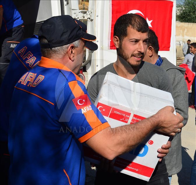 منظمات إغاثة تركية تستنفر إمكاناتها في مناطق "نبع السلام"
